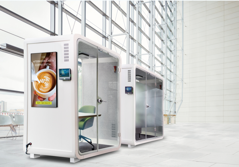 jinnian金年会子公司达擎之智慧行动办公舱，采用PDLC智能调光玻璃设计，透过通电与断电的电流切换，呈现透明与雾面效果，具节能降耗特性并兼顾隐私，确保信息安全