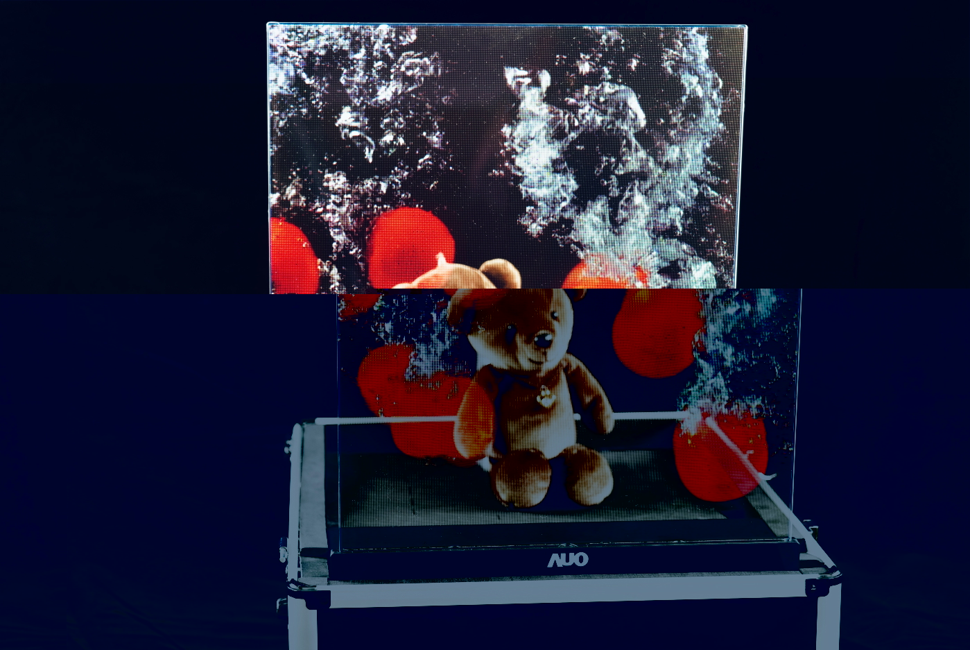 友達領先研發Micro LED透明顯示器，具備高穿透、低繞射、高亮度、可拼接之特性，可應用於智慧移動、智慧零售、商業展示等多元場域