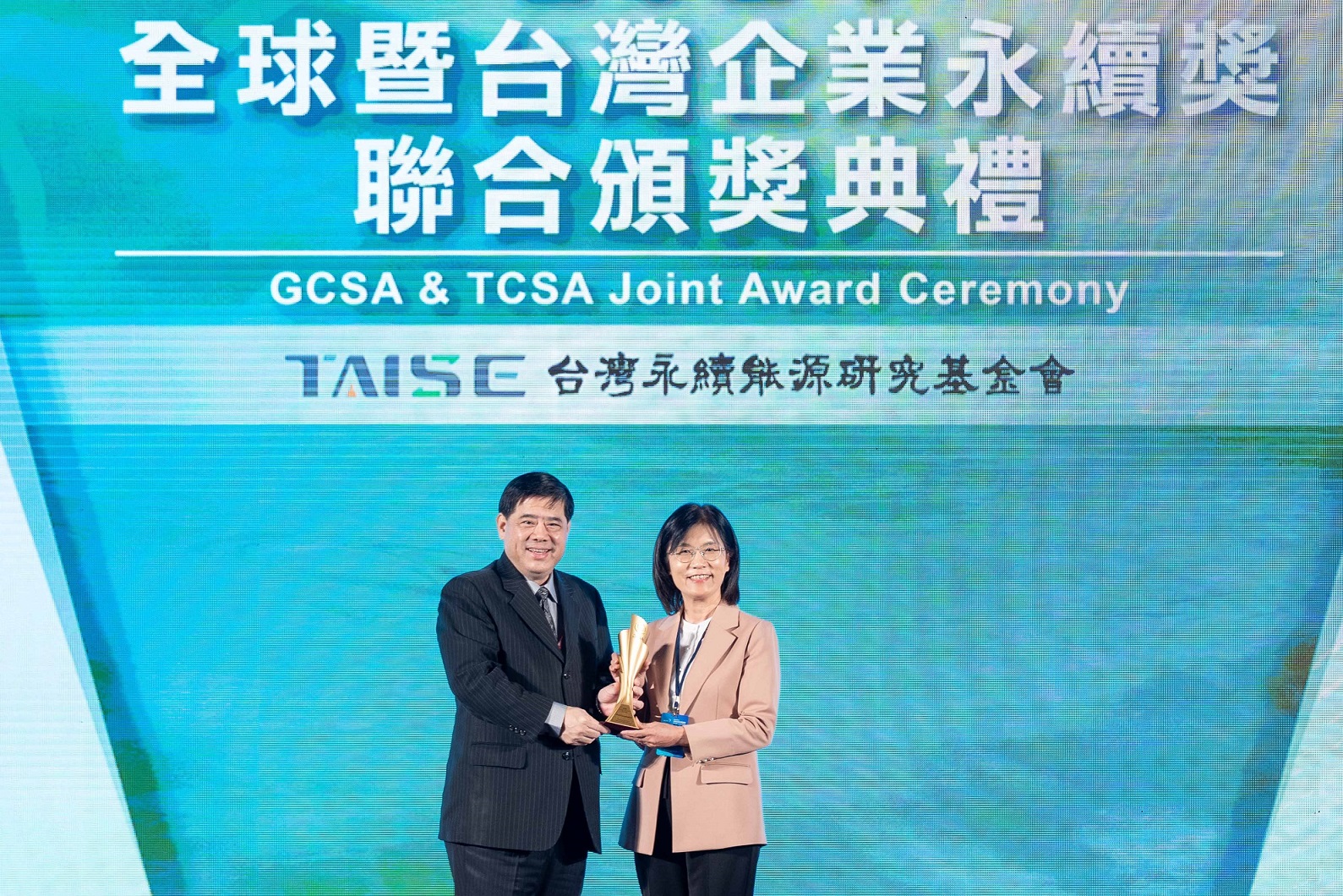 友達深耕永續經營、致力落實ESG作為，榮獲台灣企業永續獎及全球企業永續獎6項大獎