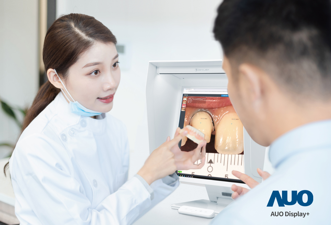 達擎積極投入牙科領域，瞄準牙技所數位轉型趨勢，與成軍滿周年的子公司原色口腔數位，展現智慧牙技整合方案的落地成果，加速推動牙科與假牙製作流程數位化