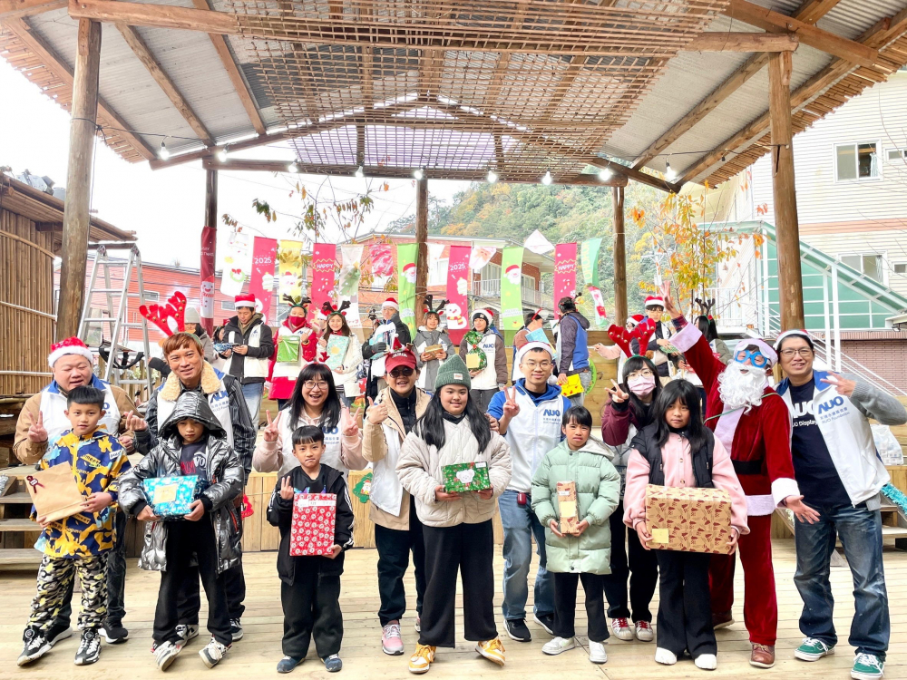 友達永續基金會號召「圓夢計畫」行動連續23年，由同仁凝聚內部愛心與資源送往偏鄉，累積為逾萬名兒童圓夢，實踐友達共創共好的永續精神。