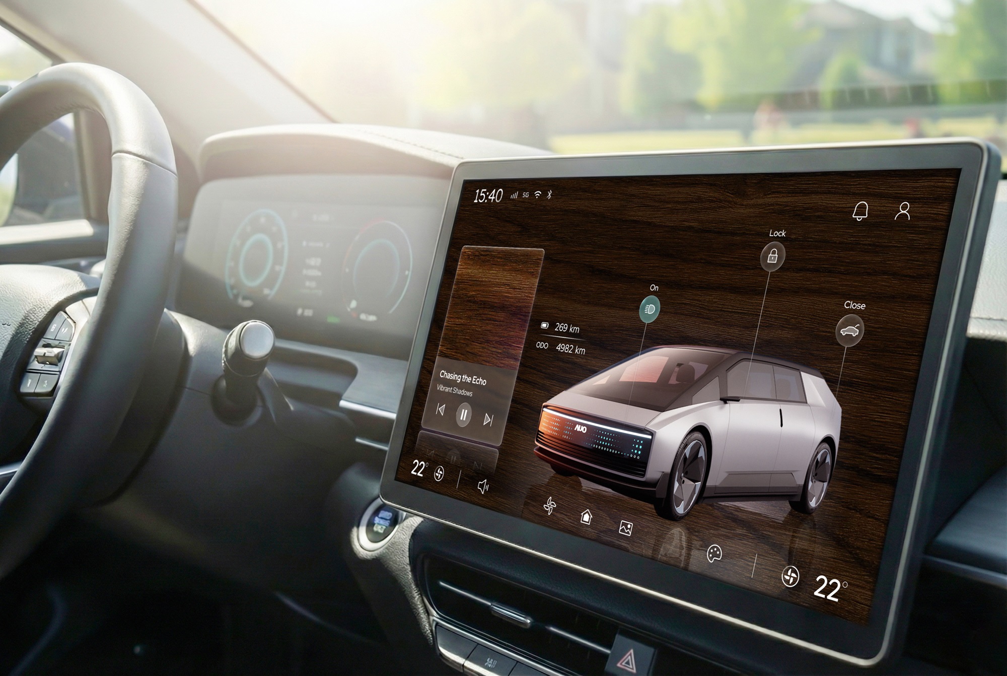 友達光電五度蟬連科睿唯安全球百大創新機構，在顯示科技、智慧移動與垂直場域相關領域布局研發與專利先機。圖為友達在智慧移動領域，將先進顯示技術應用於座艙的駕駛與中控區域